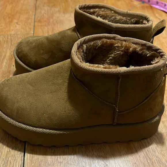 NWT Womens chestnut colored booties - Picture 1 of 7